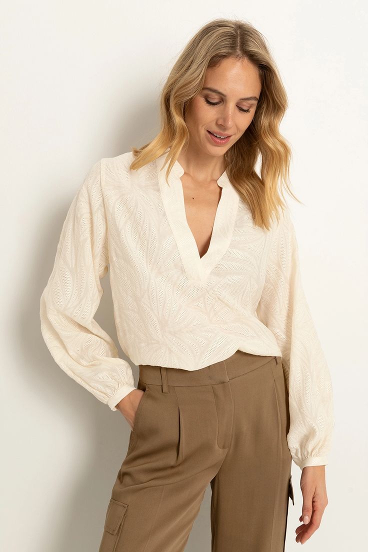 Women’s Blouses