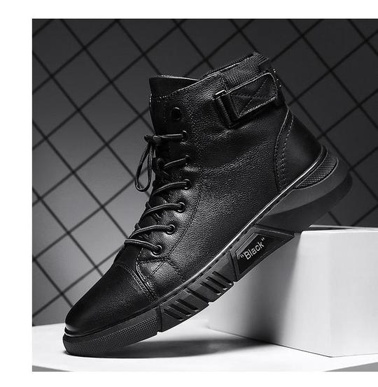 Stride - Herrenstiefel mit Rundtoe und rutschfester Lederdesign