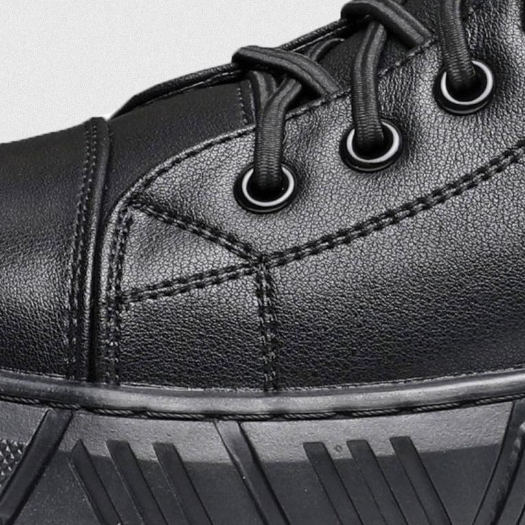 Stride - Herrenstiefel mit Rundtoe und rutschfester Lederdesign